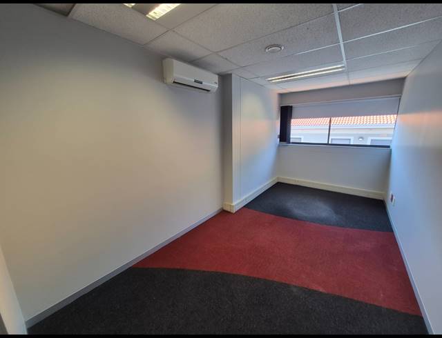 324M² OFFICE TO LET IN WOODMEAD
